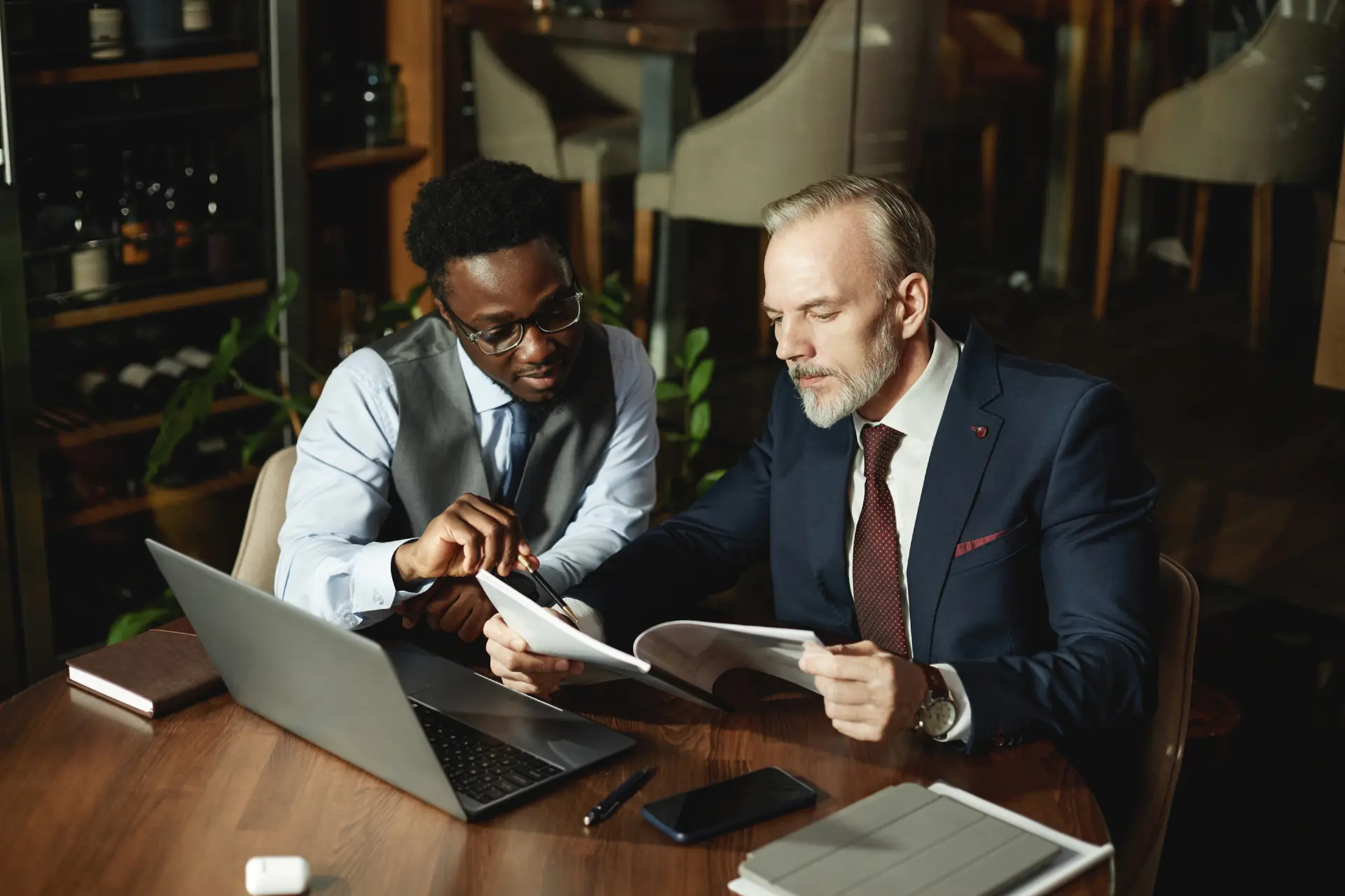 Unlocking Business Potential: Your Guide to Setting Up in Dubai with StepWise